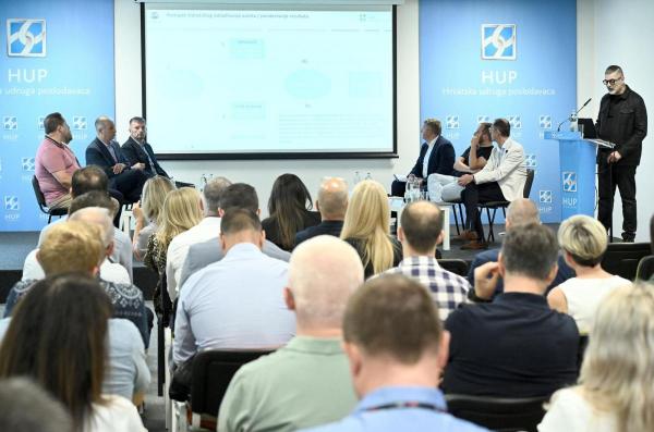 15.07.2025., Zagreb - Predstavljanje rezultata prvog nacionalnog istrazivanja o percepciji i primjeni umjetne inteligencije u hrvatskom gospodarstvu, koje proveli HUP-ICT Udruga i HUP-Koordinacija za umjetnu inteligenciju u suradnji s agencijom Prizma CPI. Photo: Marko Lukunic/PIXSELL