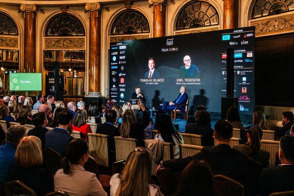 Nastup Emil Tedeschi, predsjednika Uprave Atlantic Grupa i jednog od najistaknutijih hrvatskih poduzetnika, obilježio je zavr&scaron;ni dio jučera&scaron;njeg Investments Foruma 2026 u hotelu Esplanade Zagreb izazvav&scaron;i golemi interes sudionika.