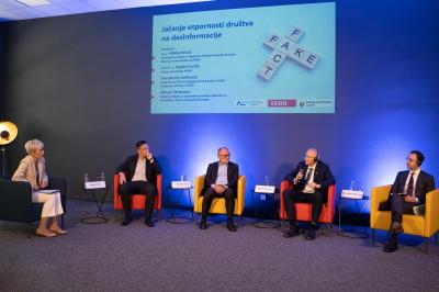 Na VERN&lsquo;u održan panel &bdquo;Jačanje otpornosti dru&scaron;tva na dezinformacije&ldquo;