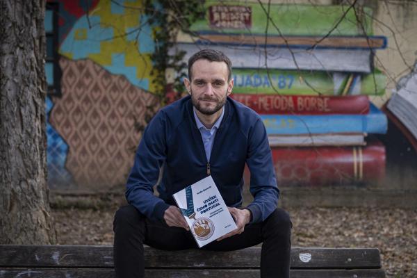 Sanjin &Scaron;panović s knjigom &ldquo;Uvijek ćemo imati Portugal - od ponora do svjetskog trona&rdquo;