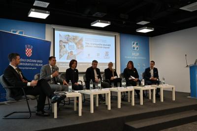Okrugli stol &bdquo;Poslodavci i zaposlenici - Na strani roditeljstva&ldquo;