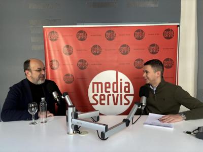 Kre&scaron;imir Macan u studiju Media Servisa.