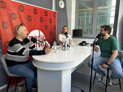 Denis Bosak, osnivač Boss Teatra i glumac Matej Đurđević koji glumi Luku Modrića u kazali&scaron;noj predstavi "Luka Modrić: Moja igra".