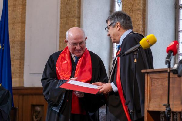 Prof. dr. sc. Mati Graniću dodijeljen počasni doktorat Sveučili&scaron;ta VERN