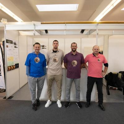 U sklopu sajma CroAgro četverac u sastavu Kre&scaron;imir Kuterovac, Pero Kuterovac, Damir Martin i Borna Gojo predstavili su novi projekt - prvi Pig NFT.