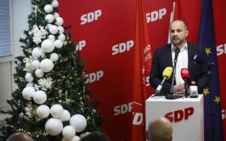 Hajdaš Dončić: Umjesto da mladima šalje poruke protiv radikalizma, premijer pleše tango s balkanskim mirisom