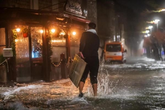Jugo prouzročilo probleme u Dalmaciji, DHMZ za petak upalio meteoalarm